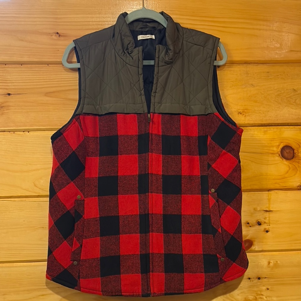 Plaid Quilted Vest in Red and Black